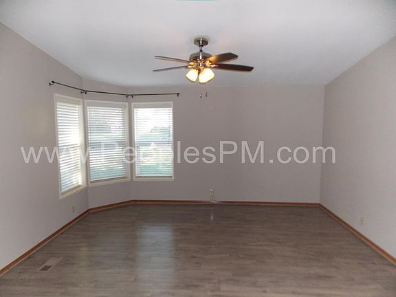 4th image of 32215 SE 291st St