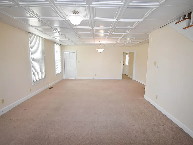 309 Center St — Photo 10