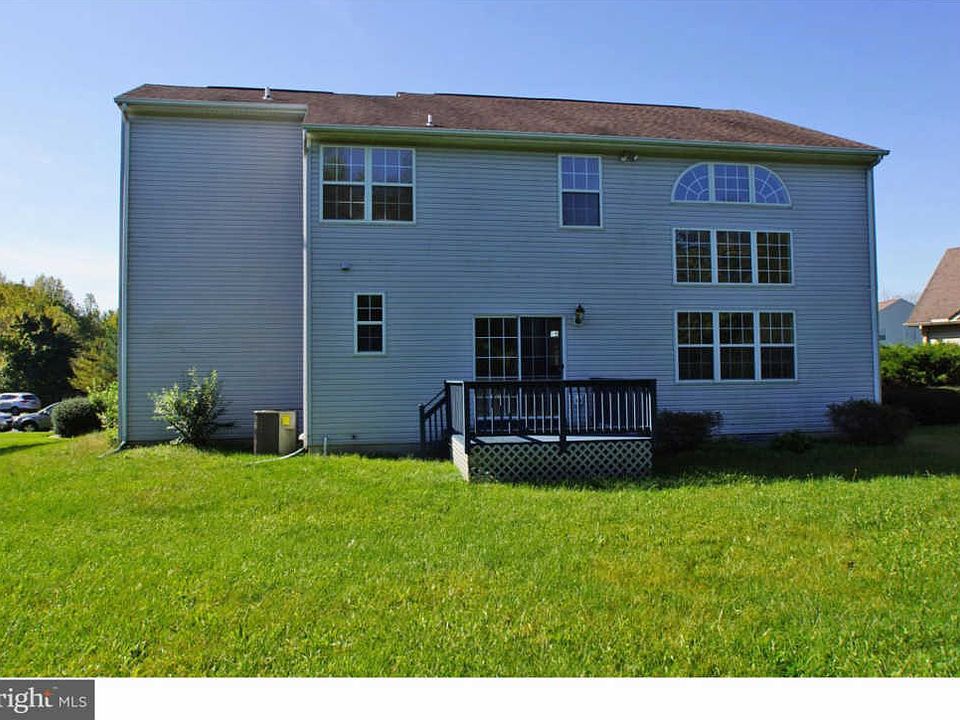 2nd image of 15 Bryan Cir