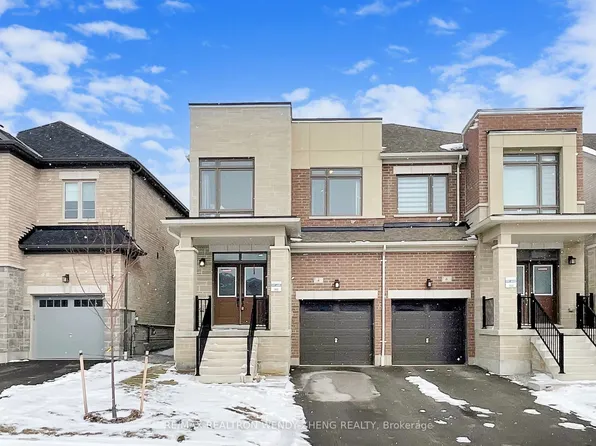 4 Armilia Pl, Whitby, ON L1P 0N9