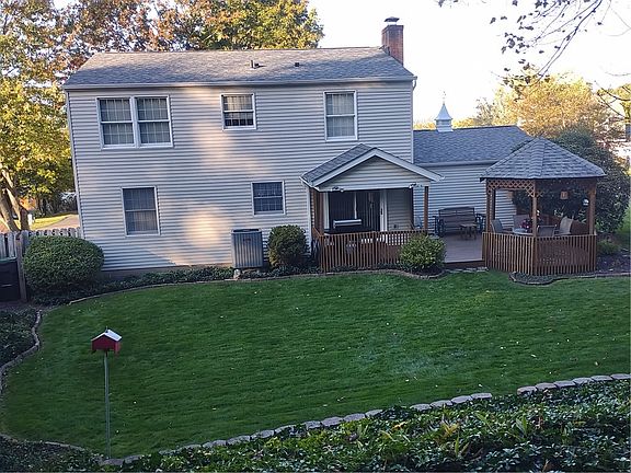 4th image of 218 Woodridge Dr