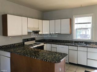 28 Middle St, Newton, MA 02458