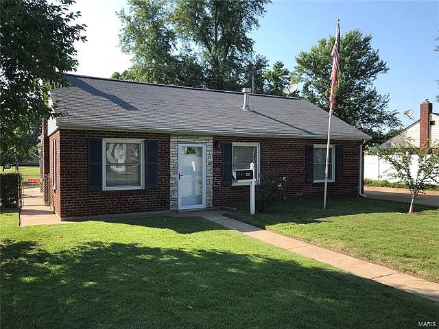 1st image of 22 Charlotte Dr