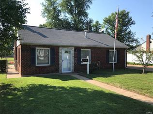 22 Charlotte Dr, Florissant, MO 63031