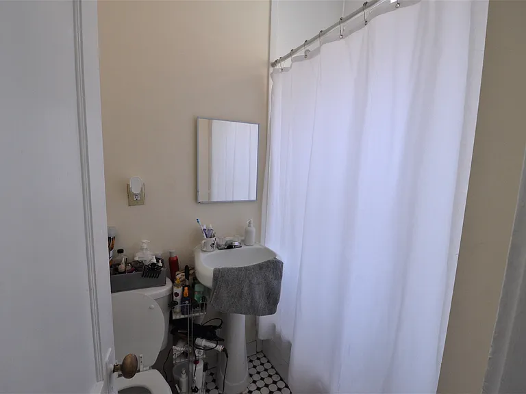 24 Hemenway St #1 — Photo 4