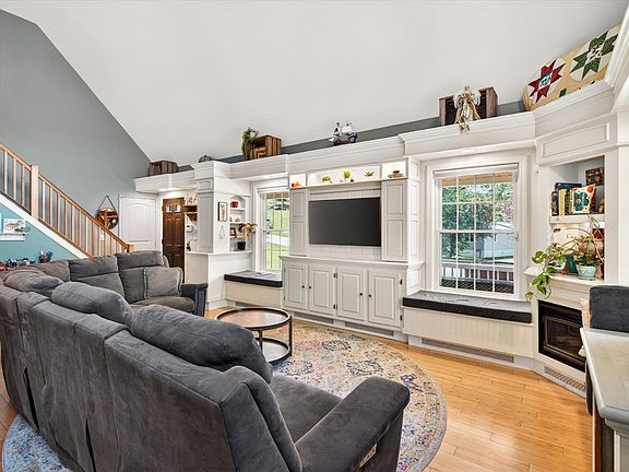 5th image of 121 Hull Avenue