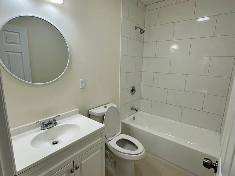 92 Bloomfield Ave — Photo 3