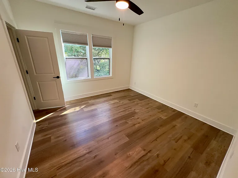 213 Myrtle Ave — Photo 20