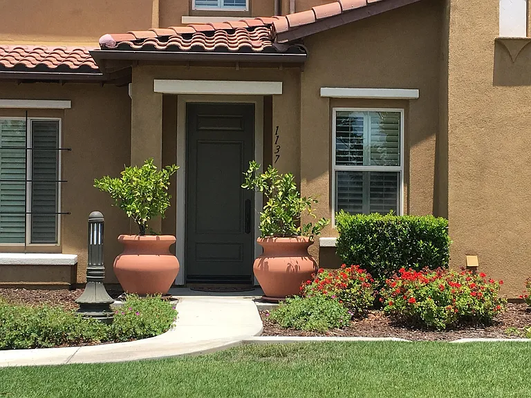 1147 Usha Ln — Photo 1