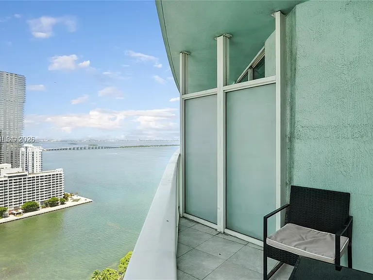 1900 N Bayshore Dr #2810 — Photo 2
