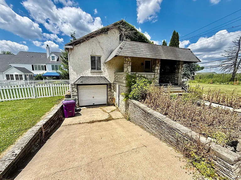 314 Coxcomb Hill Rd — Photo 2