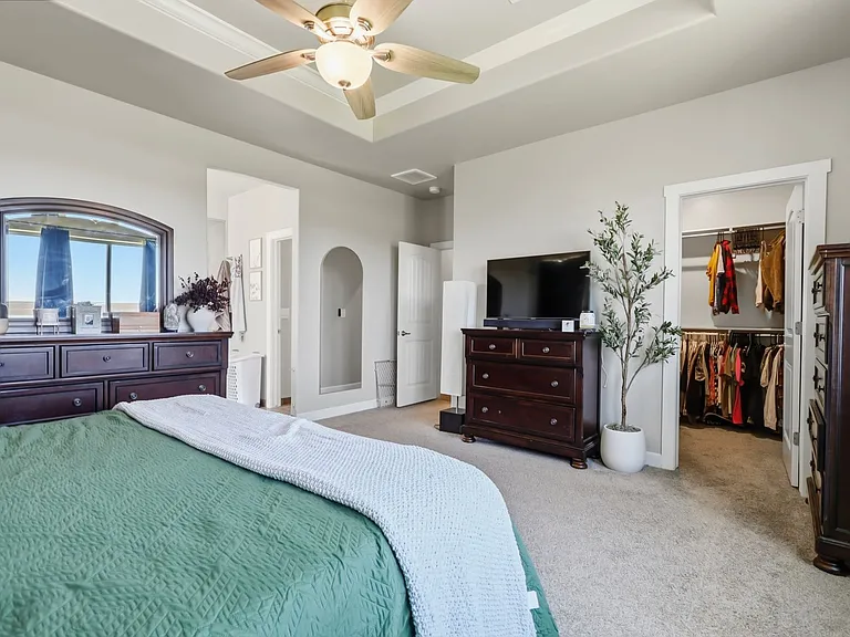 501 Montecito Dr — Photo 29