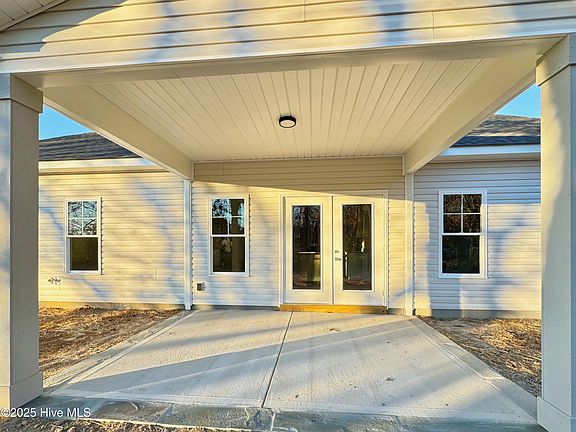 4th image of 200 E Sillinger Drive