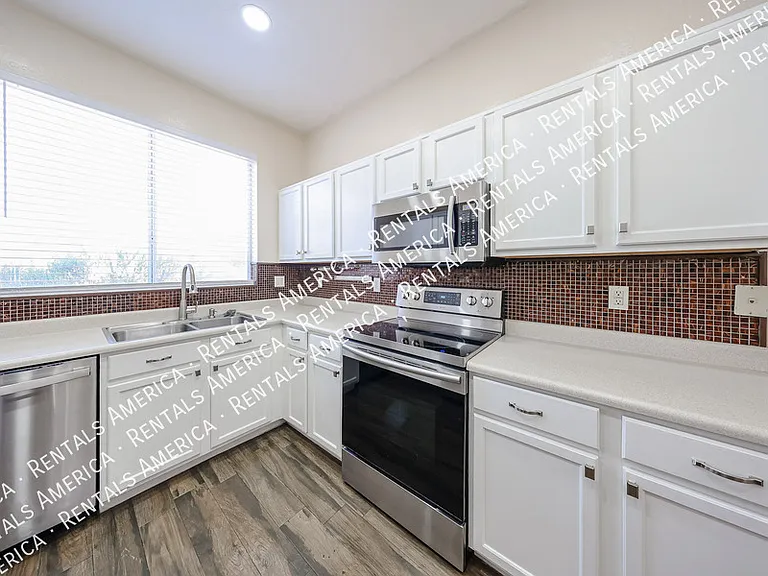 15428 W Mauna Loa Ln — Photo 19
