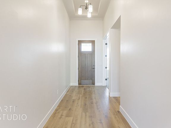 4th image of 2905 E Beartrap Canyon Dr