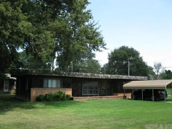 700 W 13th St, Stuttgart, AR 72160