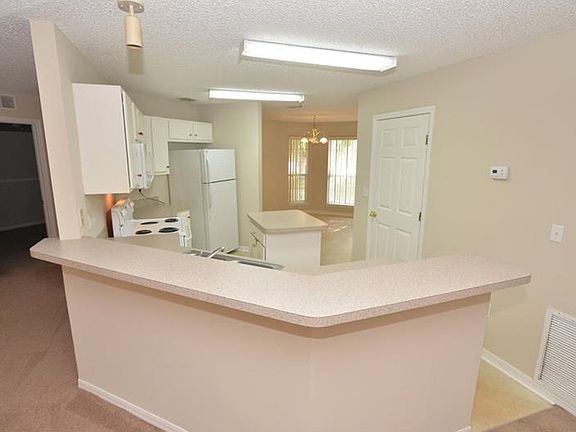5th image of 3248 Courtland Blvd