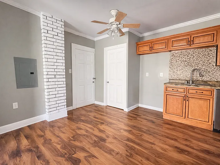 8801 W Adler St — Photo 9