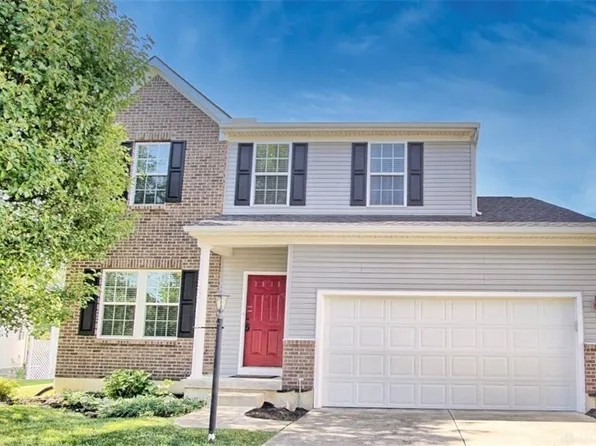 2685 Oak Trace Ct, Dayton, OH 45431