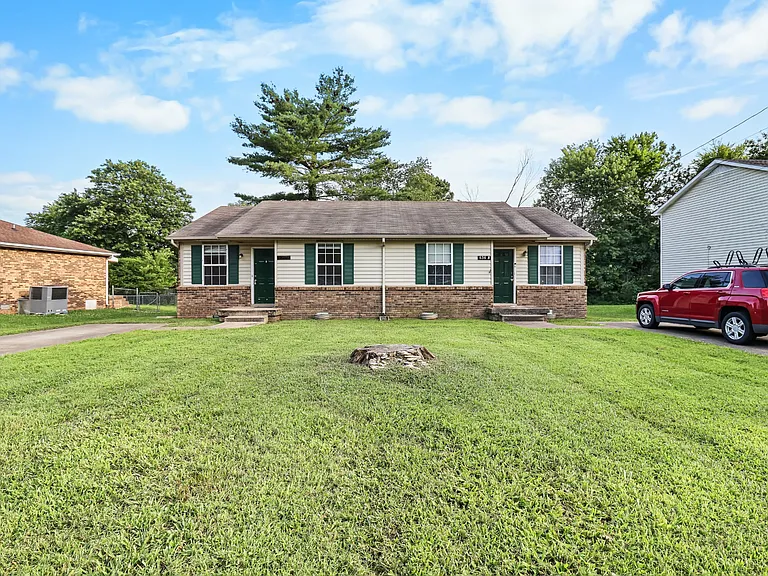 636 R S Bradley Blvd #B — Photo 2