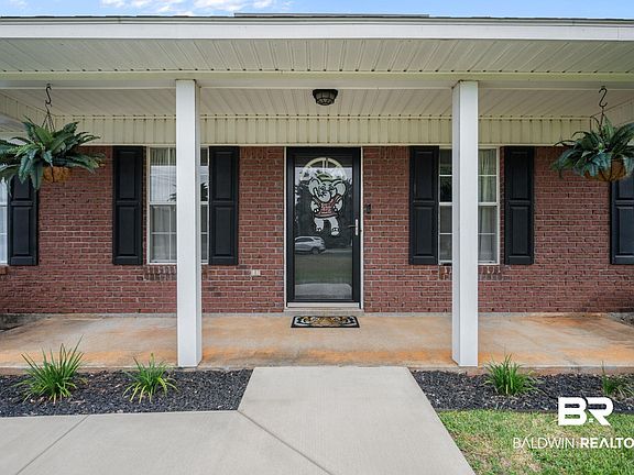 5th image of 15747 Dogwood Rd