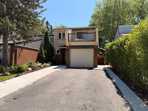 3576 Ash Row Cres #LOWER Photo 1 3576 Ash Row Cres #LOWER Photo 1