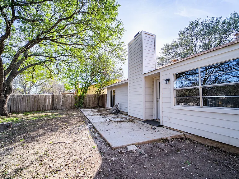 5866 Cliff Path — Photo 36