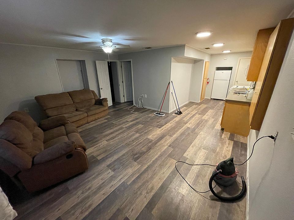 1st image of 200 S Leona St #C