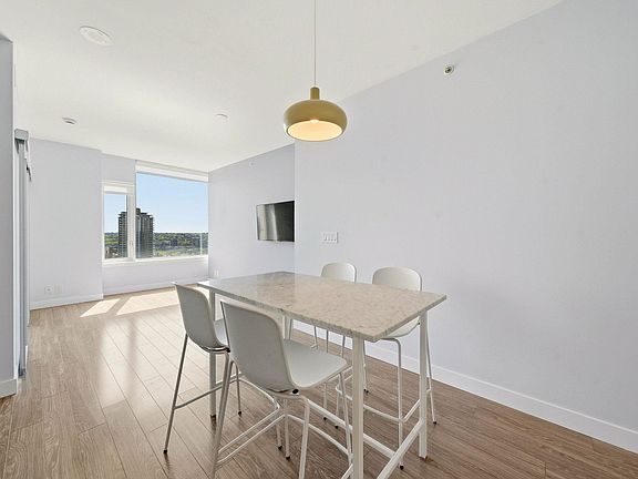 5th image of 1283 Howe St #3605