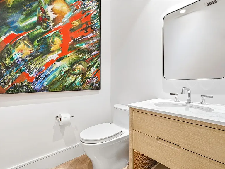 100 S Pointe Dr #1807 — Photo 13