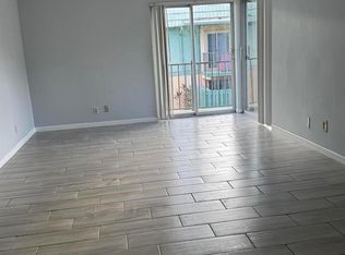 1850 Fairview Villas Dr APT 4, Palm Springs, FL 33406