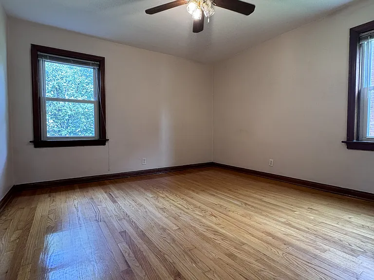 3607 Jamieson Ave #1N — Photo 10