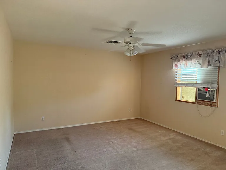 2135 Cosnina Dr — Photo 5