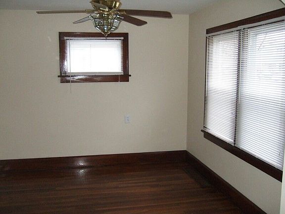 3rd image of 410 11th St