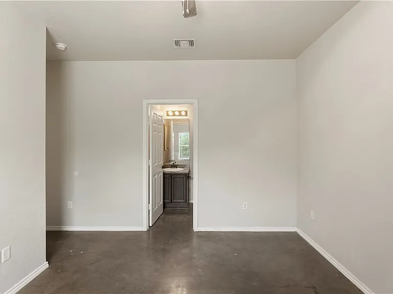 147 Rosedale Ave — Photo 11