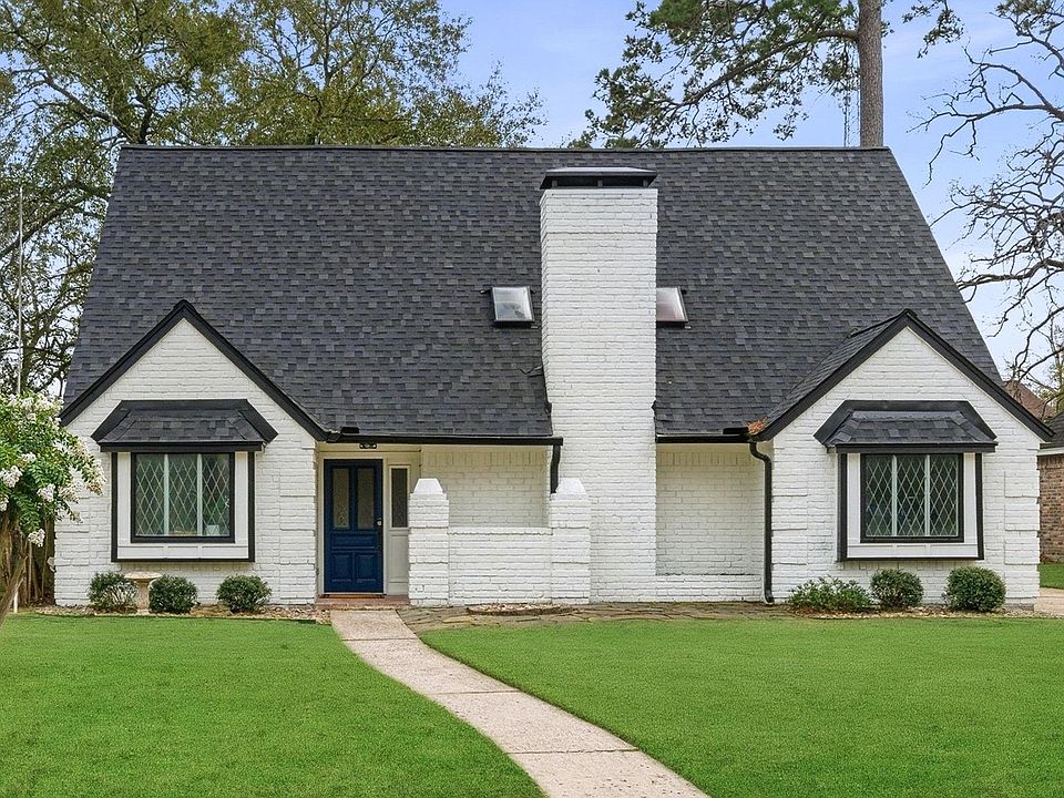 1st image of 5 Devonshire Dr