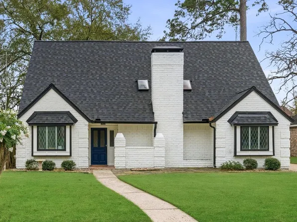 5 Devonshire Dr, Conroe, TX 77304