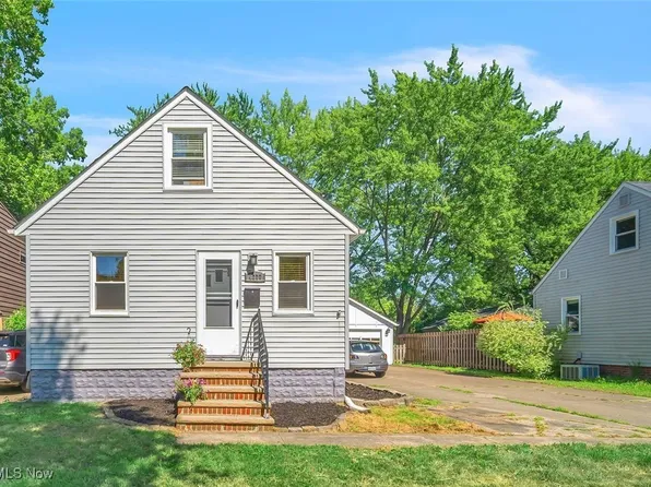 4277 W 223rd St, Fairview Park, OH 44126