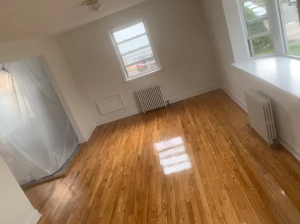 (undisclosed Address), Oakland Gardens, NY 11364