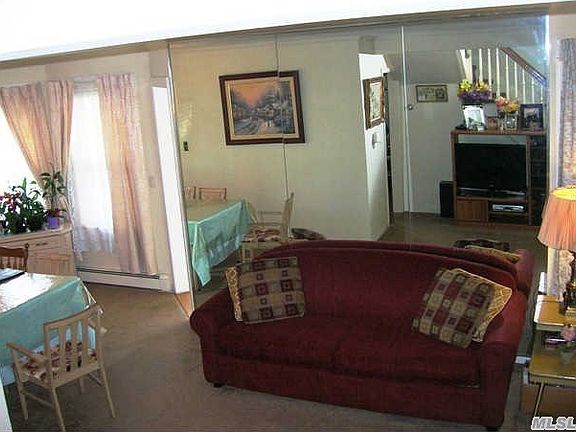 4th image of 39 Hawthorne Ave