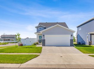 1500 69th Ave S, Fargo, ND 58104