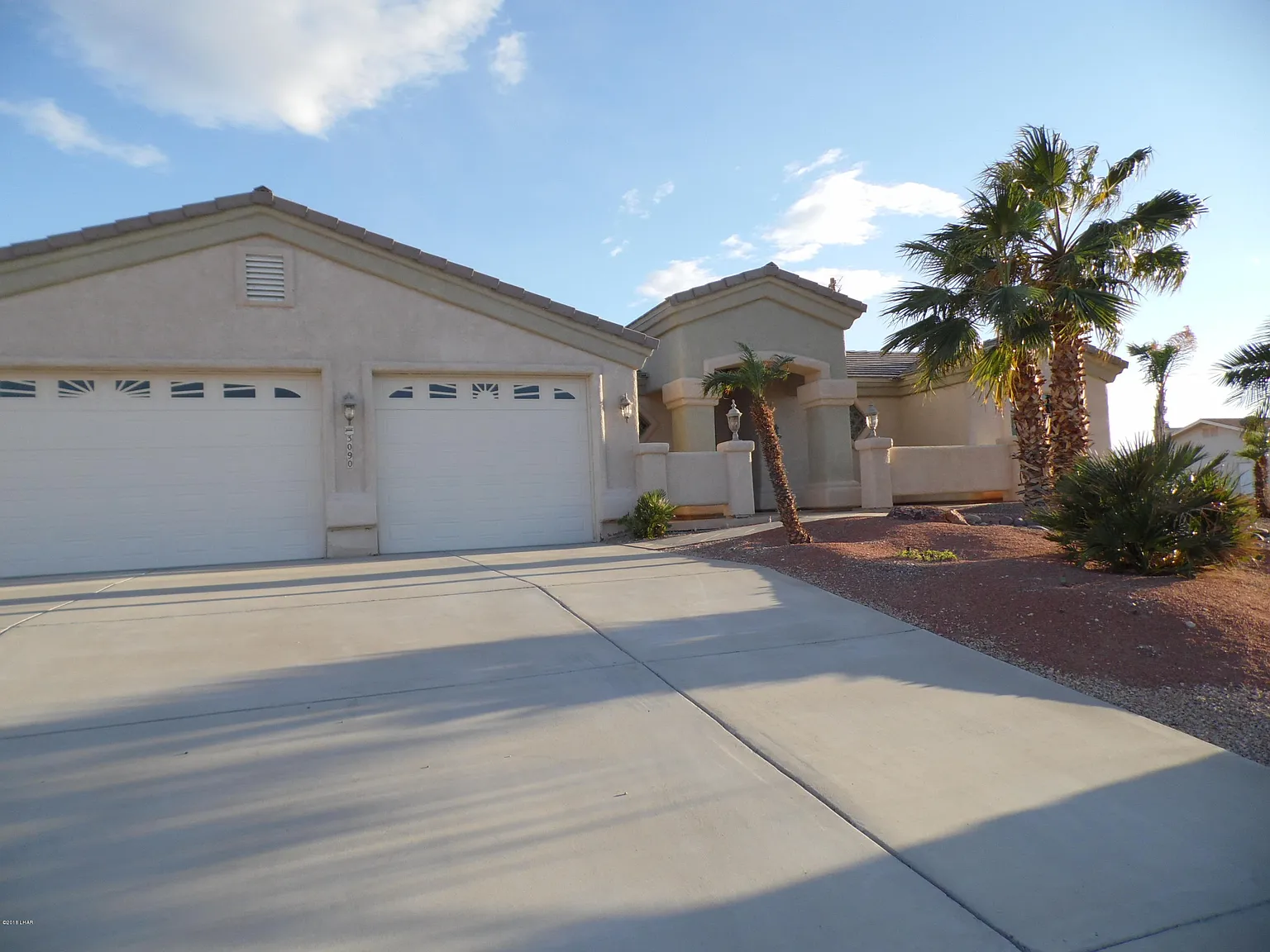 3 bed, 2.0 bath, 1707 sqft, $2,900 — Photo 1