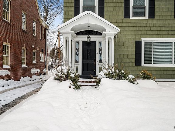 2nd image of 17 Pleasant St