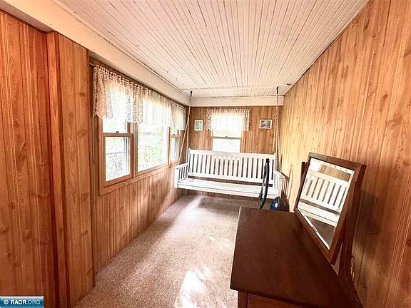 3rd image of 317 6th St S