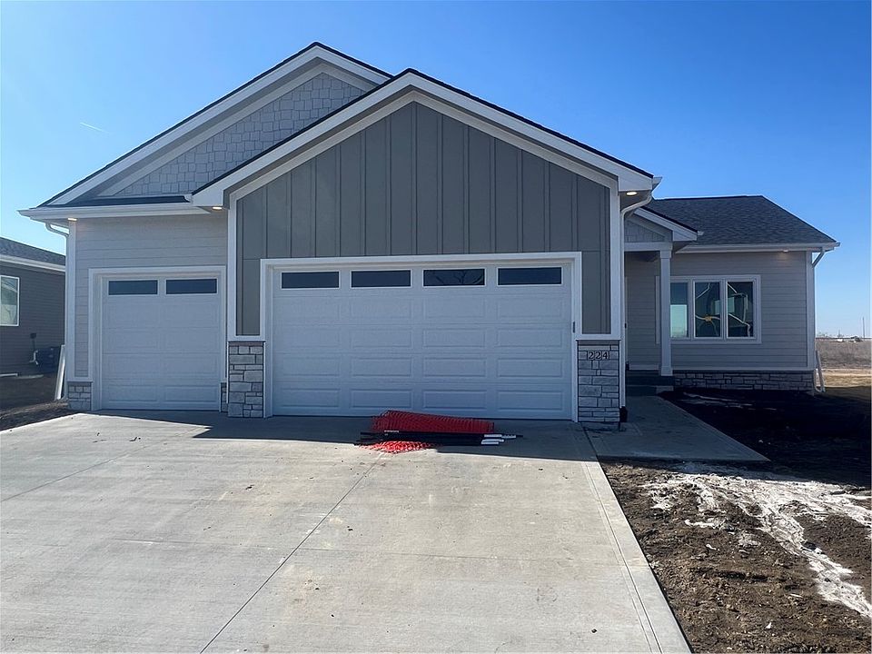 1st image of 224 Creekside Dr SW