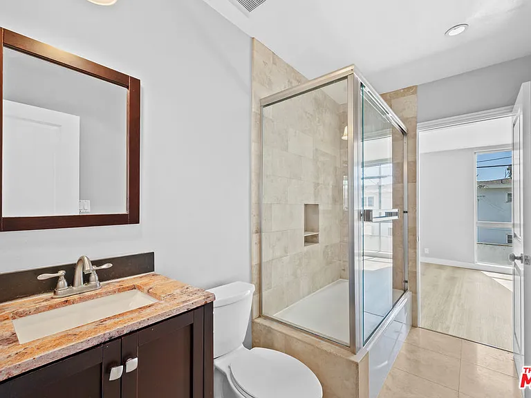 8638 Cashio St #8 — Photo 15
