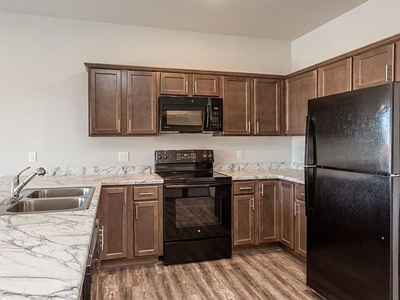 3rd image of 2135 Edgewood Dr #306