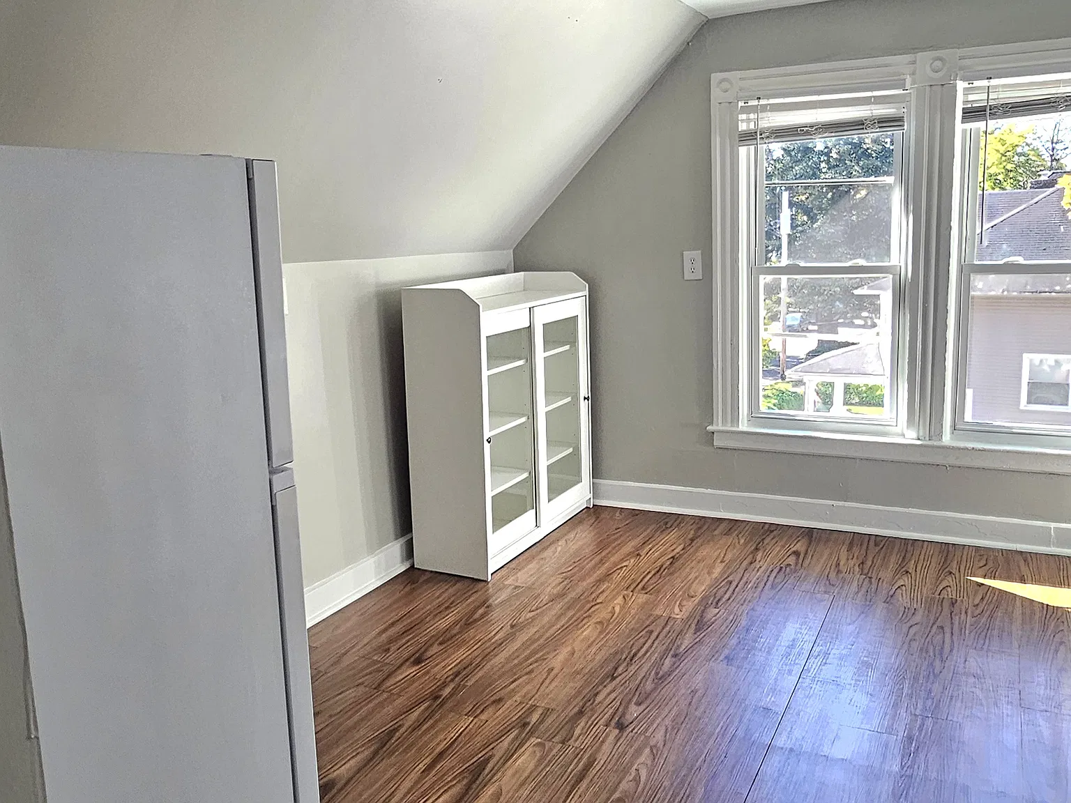 2 bed, $1,600 — Photo 4