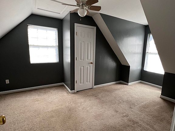5th image of 210 Shelterwood Cir