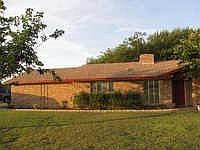 1st image of 200 Twin Lakes Dr